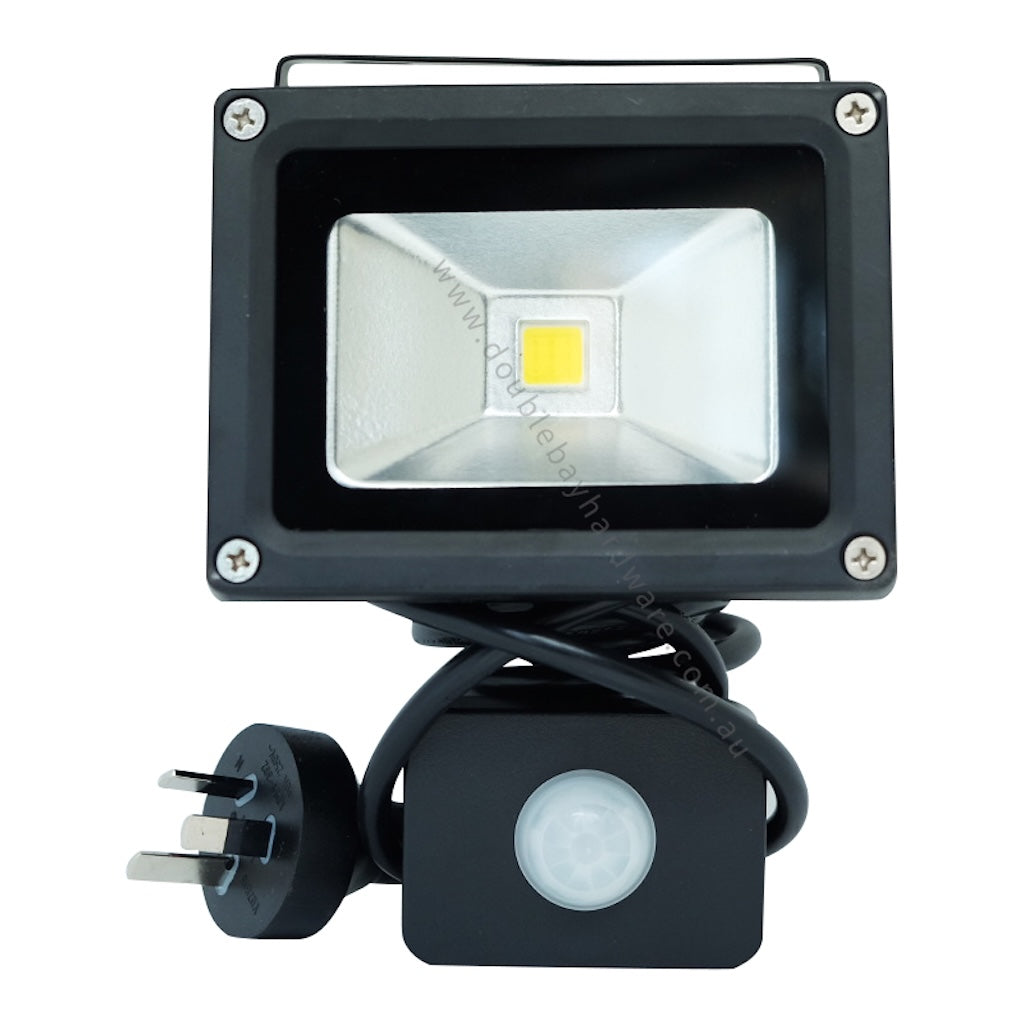 Lusion Weatherproof IP65 LED Sensor Floodlight 240V 10W 4000k Black 52003