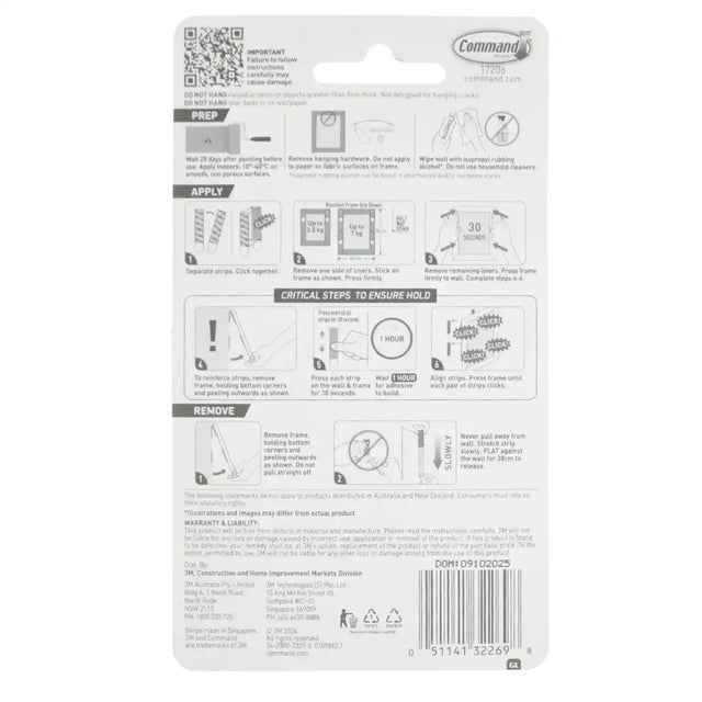 Command mounting system packaging with instructions and branding on a white background