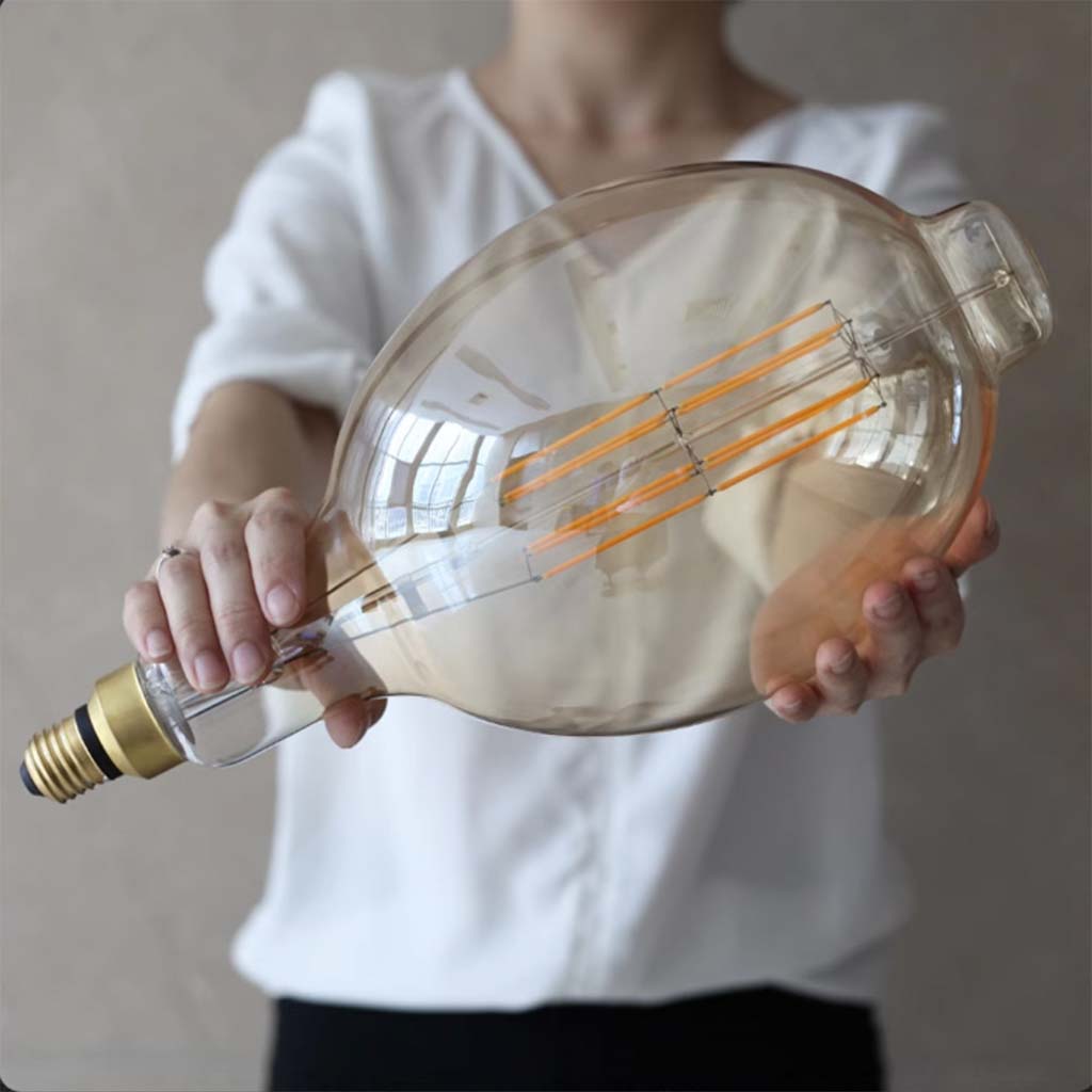 BT180 Filament LED Light Bulb E27 240V 8W W/W