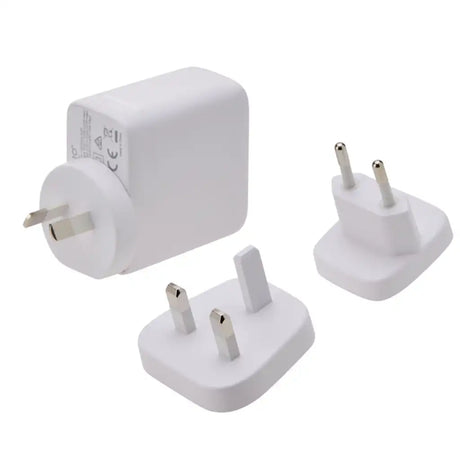 Korjo 4 Port USB Power Hub shown with AUS, UK and EU plug adaptor attachments