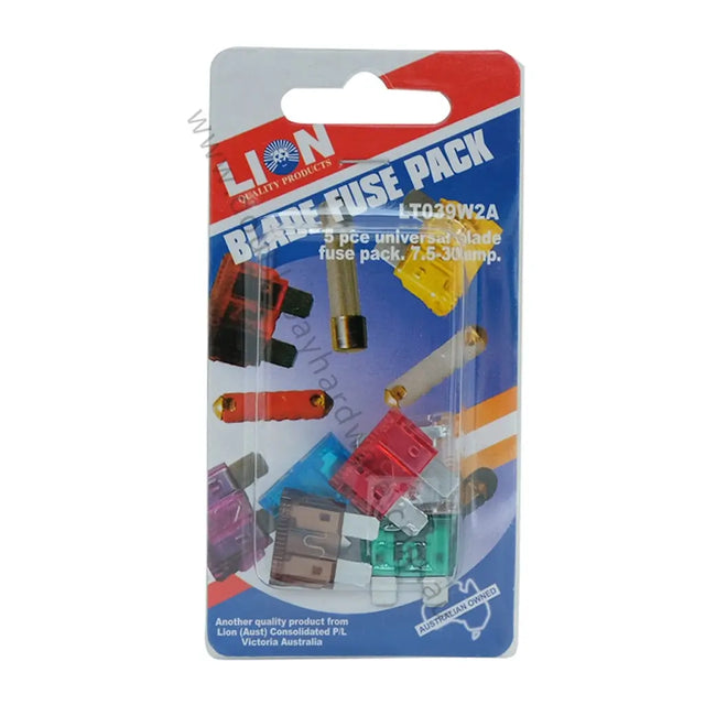 Packaged blade fuse set with Lion branding on a white background