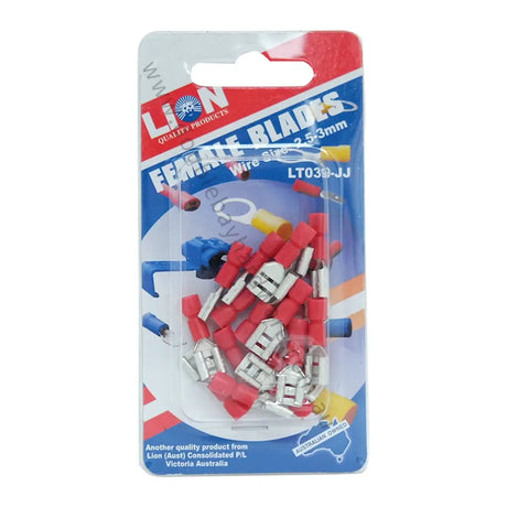 Packaged female blades with Lion branding on a white background