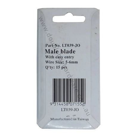 Packaging of a male blade with specifications on a white background