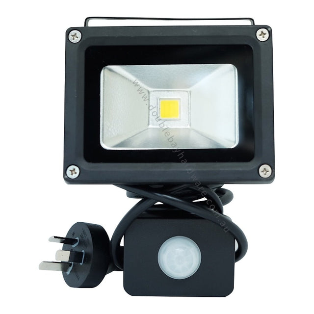 Lusion Weatherproof IP65 LED Sensor Floodlight 240V 10W 4000k Black 52003